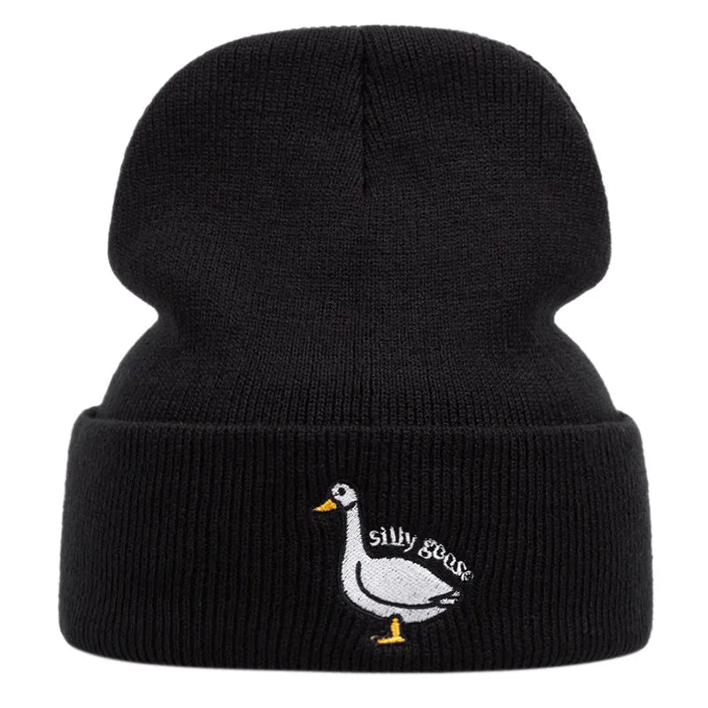 Cute Duck Embroidered Knitted Hat, Warm for Men and Women in Autumn and Winter, Outdoor, Adult Knitted Hat with Knitted Yarn