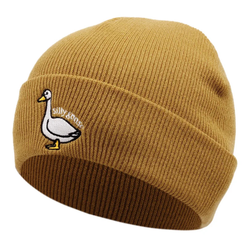 Cute Duck Embroidered Knitted Hat, Warm for Men and Women in Autumn and Winter, Outdoor, Adult Knitted Hat with Knitted Yarn