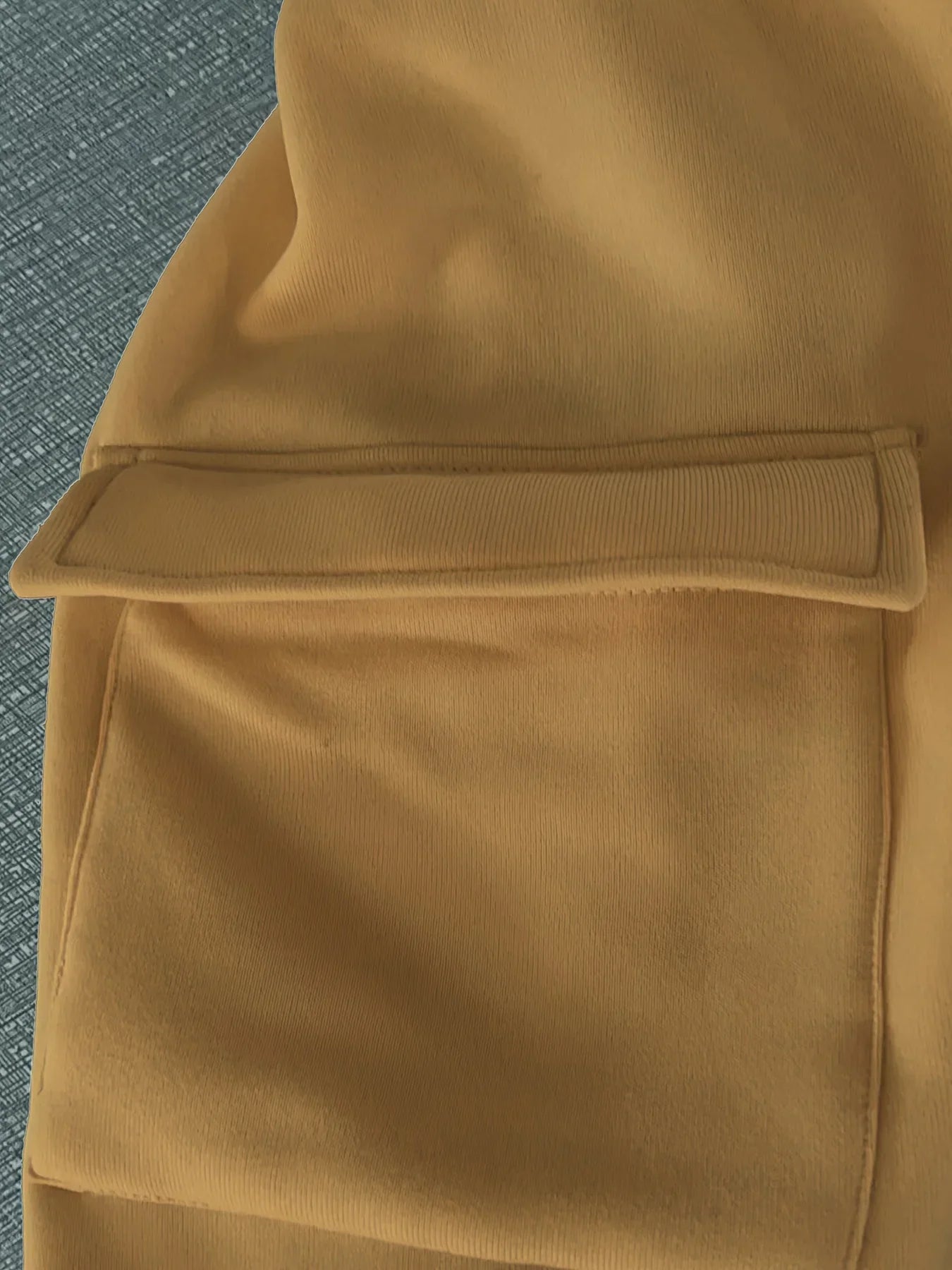 2025 Men's Hooded Sweatshirt, Thick and Warm, High-Quality, With a Hood, Athletic Style, Zipper Closure, Multiple Pockets, Fashi