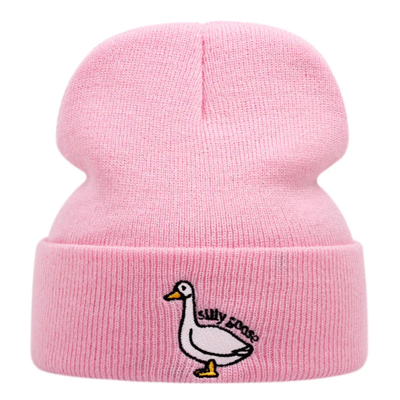 Cute Duck Embroidered Knitted Hat, Warm for Men and Women in Autumn and Winter, Outdoor, Adult Knitted Hat with Knitted Yarn